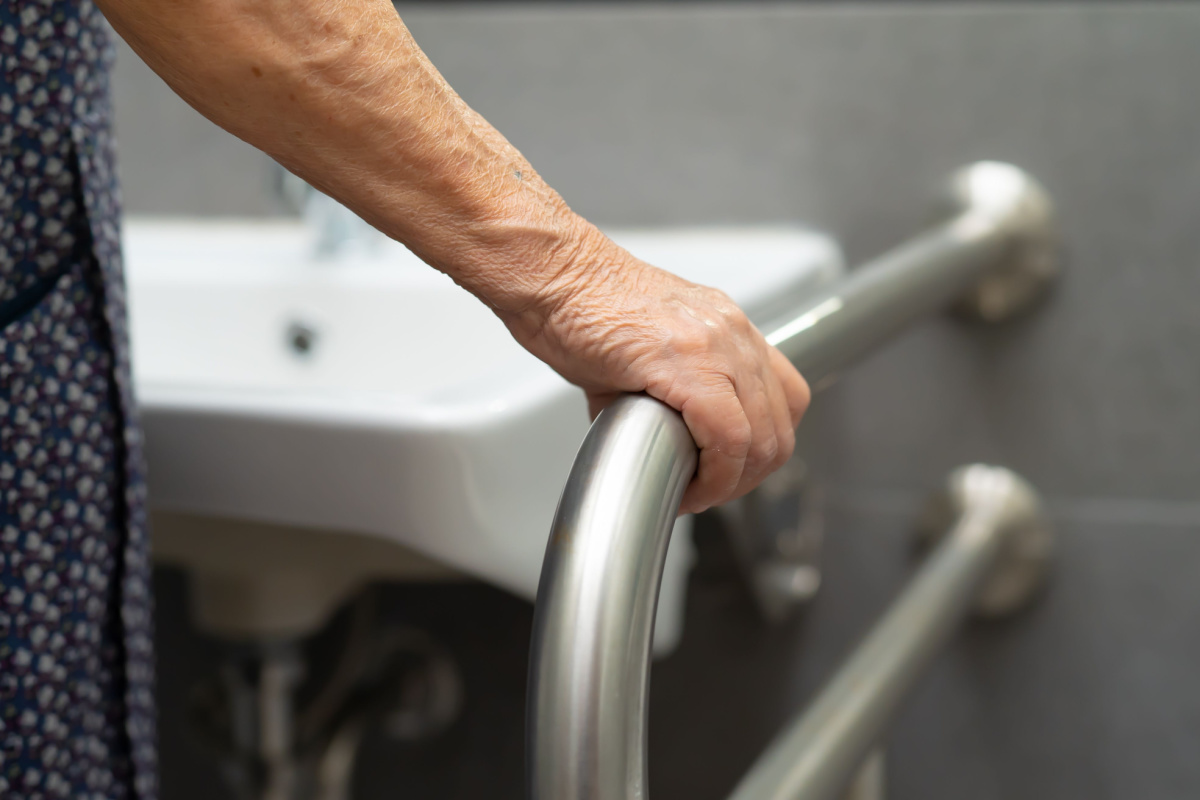 bathroom-and-bedroom-home-senior-accessibility-some-components-of-a-safe-approach